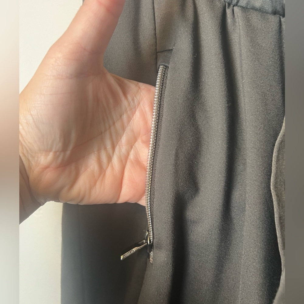 Athleta Hilltop Jogger Arbor Green Small - Picture 4 of 8